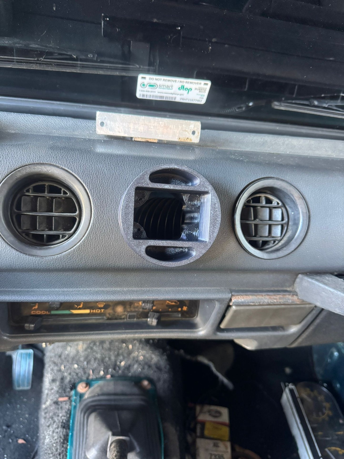 Suzuki Samurai 1985-1988 A/C Pod Mount