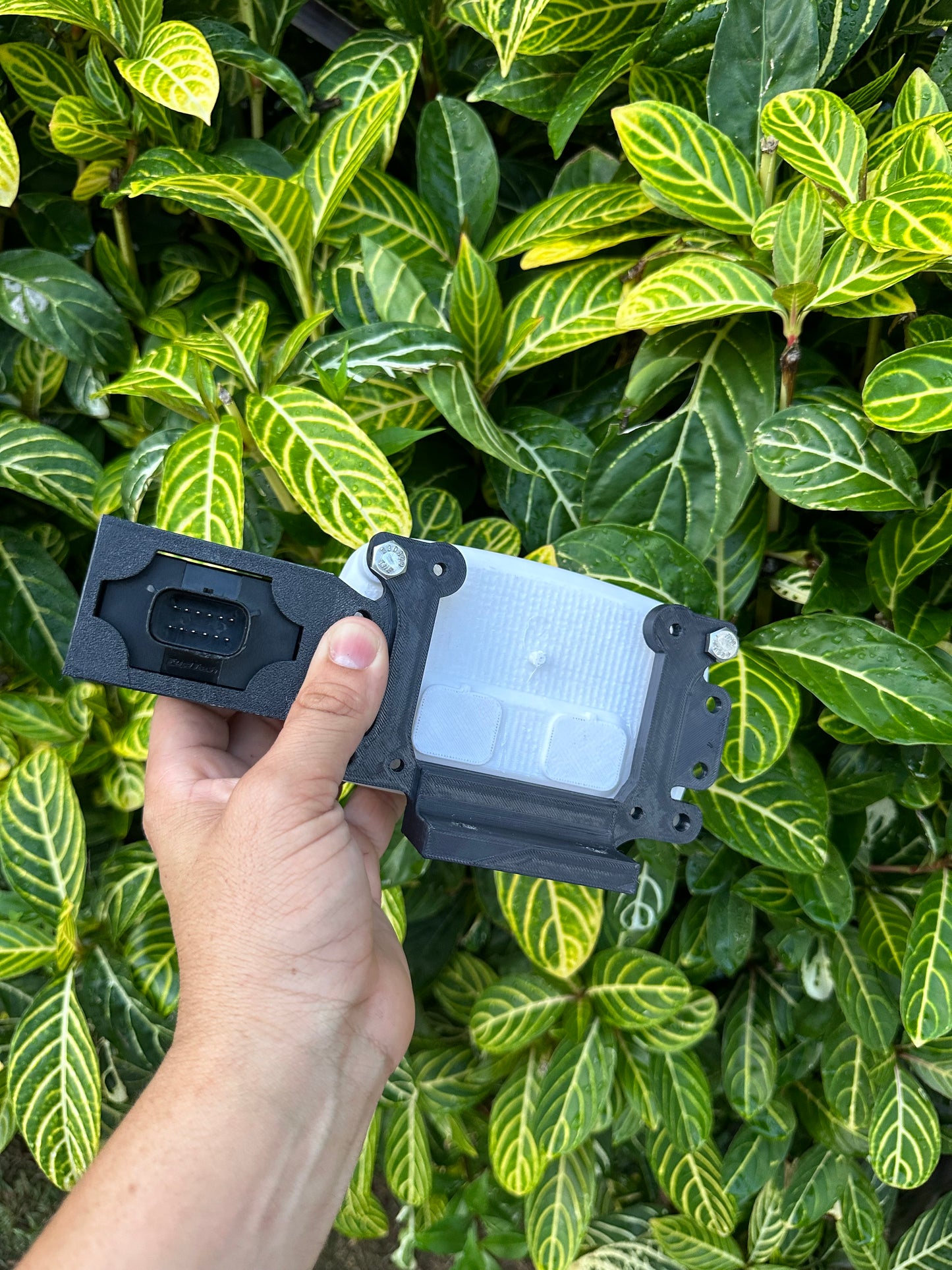 Premium Universal 90° Mount
